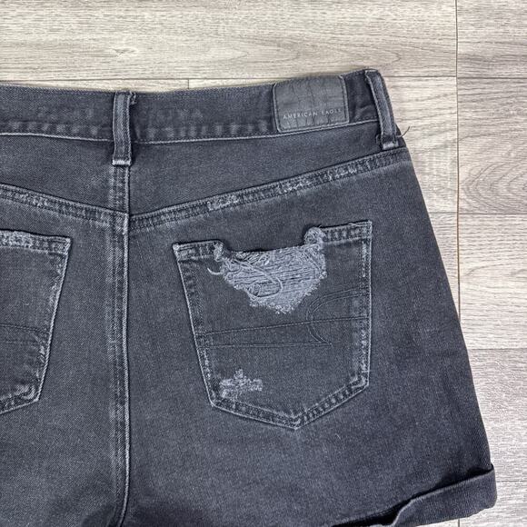 American Eagle Ripped High Rise Cuffed Mom Denim Jean Shorts Black Wash sz 4 - Picture 8 of 8